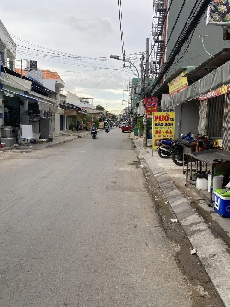 Bán nhà ngay khu phân lô đồng bộ tên lửa ngan bề thế 29m dt 320m2 chỉ nhỉnh 10 tỷ