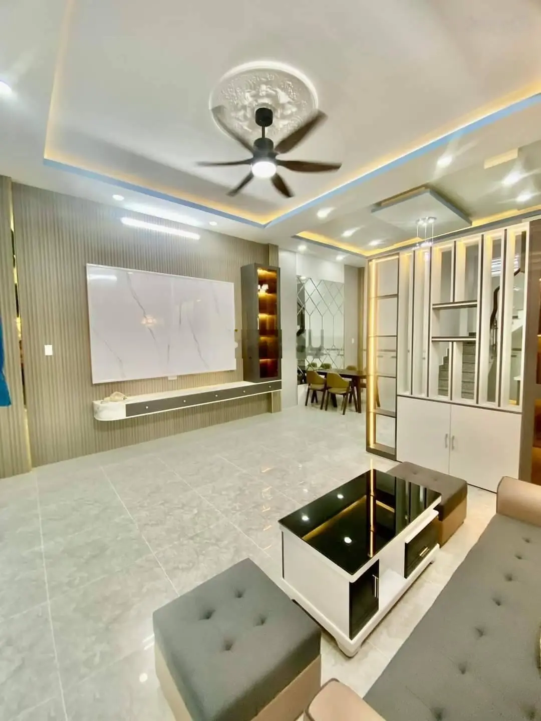 Vip! Nhà đẹp cần tiền nên bán gấp ngay Chợ Bàn Cờ - Q. 3, sổ sẵn, chốt giá bán ngay
