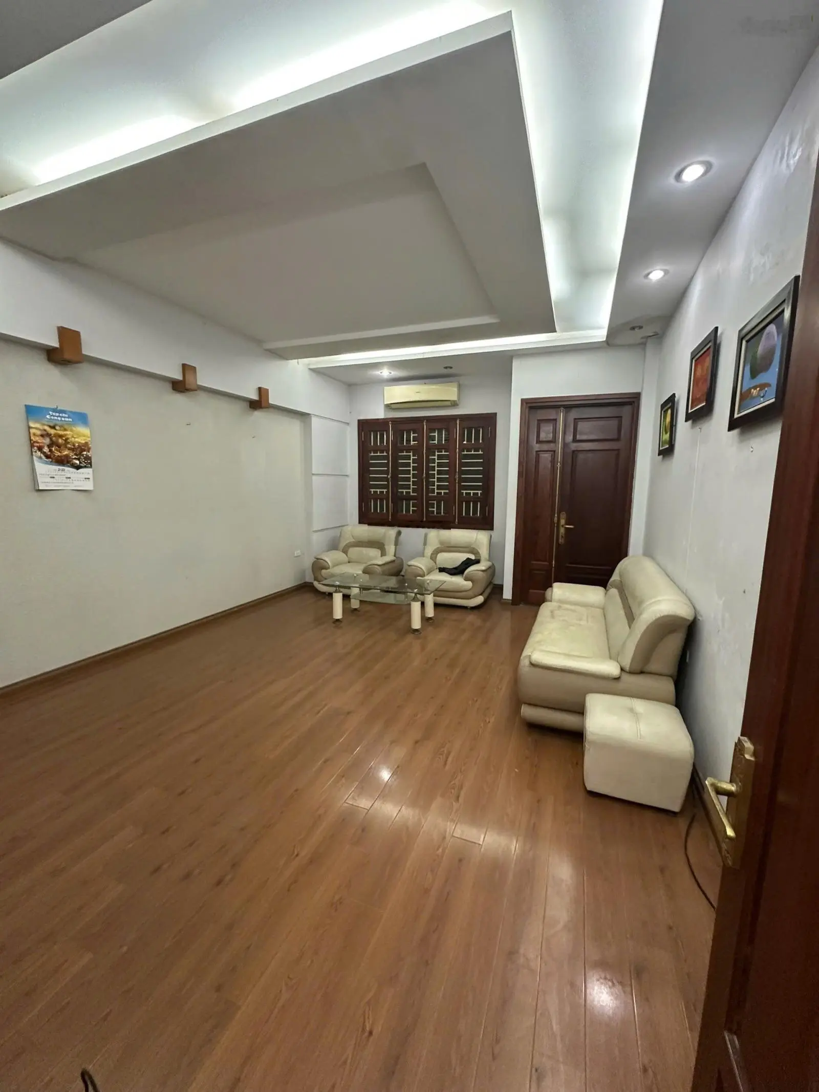 PHỐ VIP NGUYỄN VĂN HUYÊN - Cầu Giấy - vỉa hè ô tô tránh, kinh doanh cực đỉnh 70m2 x 5 tầng x 5m.