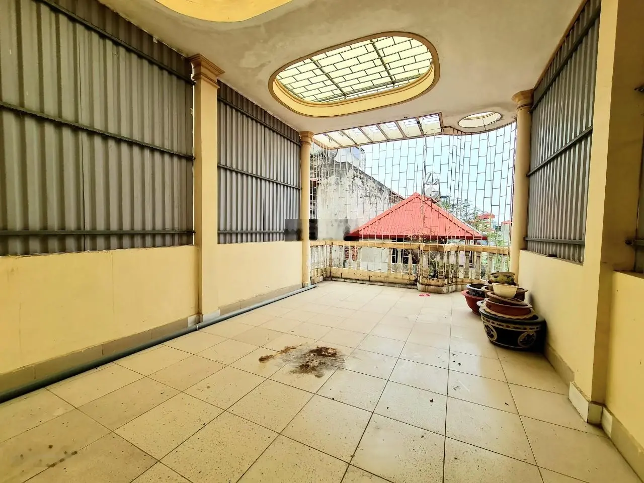 Bán nhà Lĩnh Nam.DT:61mx 5T. MT4,5m. Phân lô ô tô vào nhà, vỉa hè, ô tô tránh đỗ ngày đêm. Giá:12tỷ