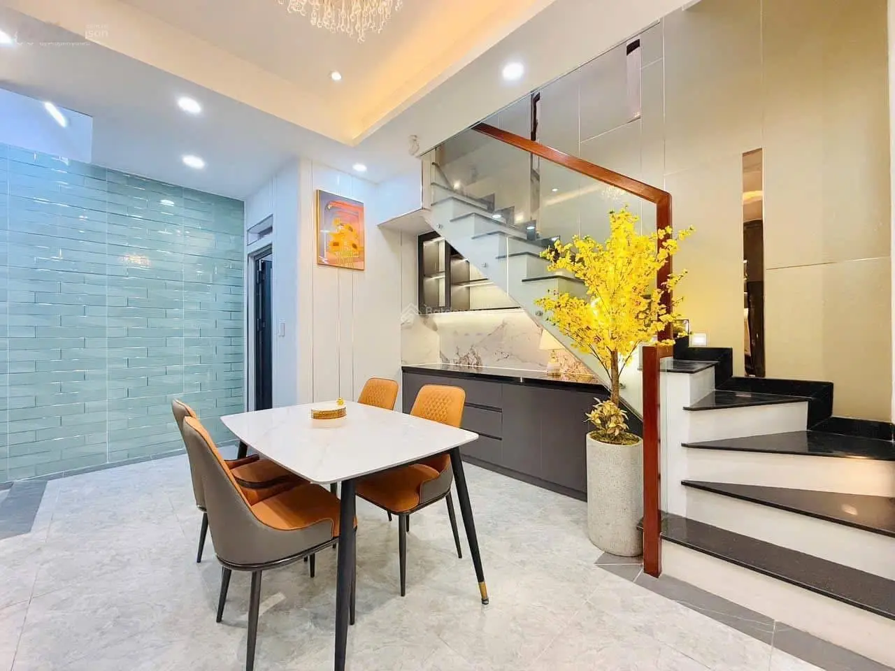 Bán nhà riêng 4PN, 4WC, 56m2, tại Lãnh Binh Thăng, Phường 8, Quận 11, TP.HCM