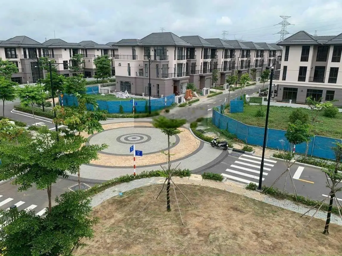 Cần tiền bán gấp BT song lập view công viên Zeitgeist City Nguyễn Hữu Thọ - 9.5 x17 m2 - 17.8 tỷ TL