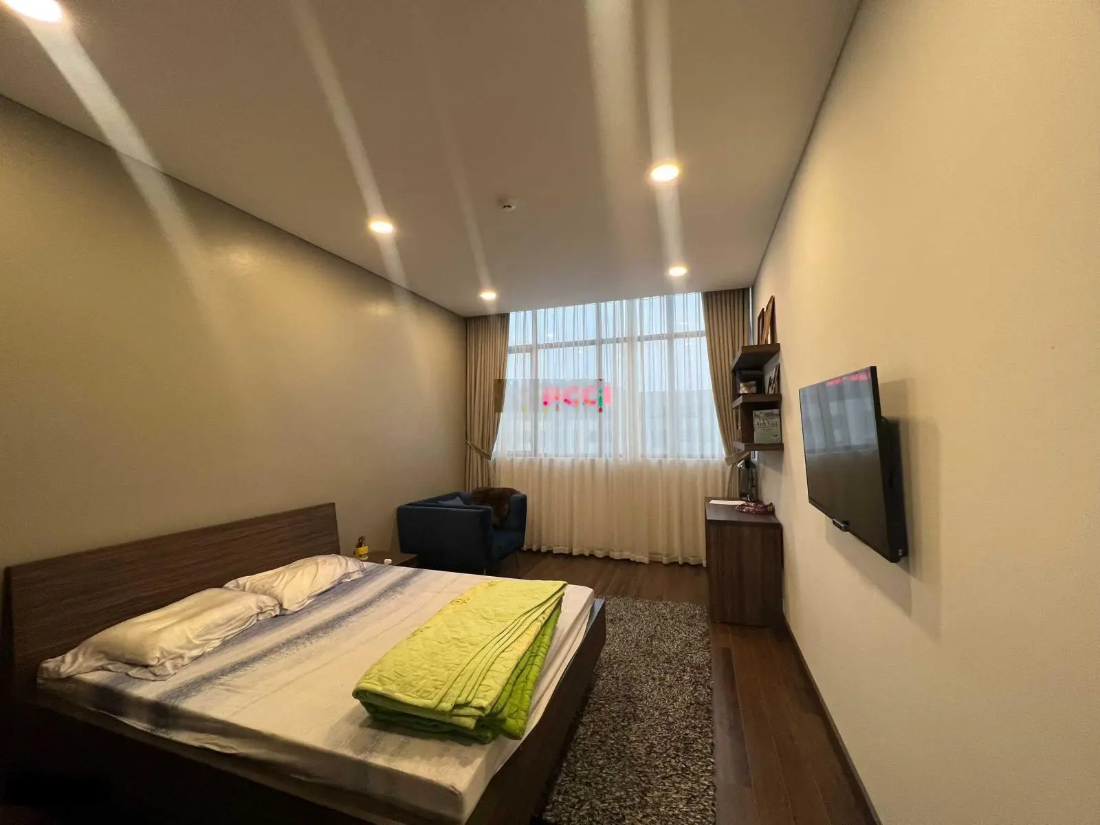 (Giá thật) Chính chủ bán căn 135m2, 3 phòng ngủ + tầng trung 9,5 tỷ, chung cư Bohemia