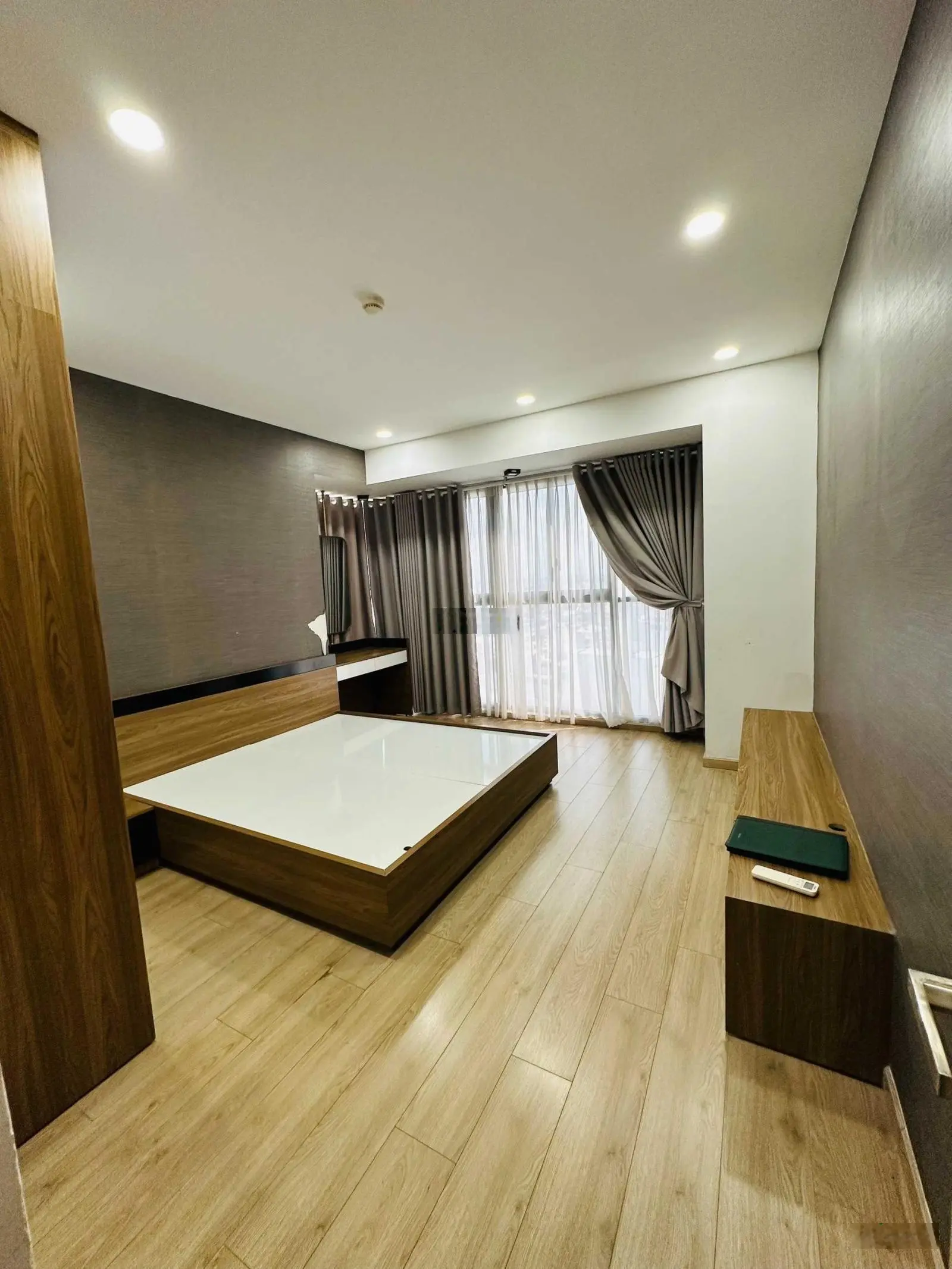 Không có nhu cầu sử dụng bán gấp căn Emerald 3PN - 2WC 104m2, nhà mới, view nội khu