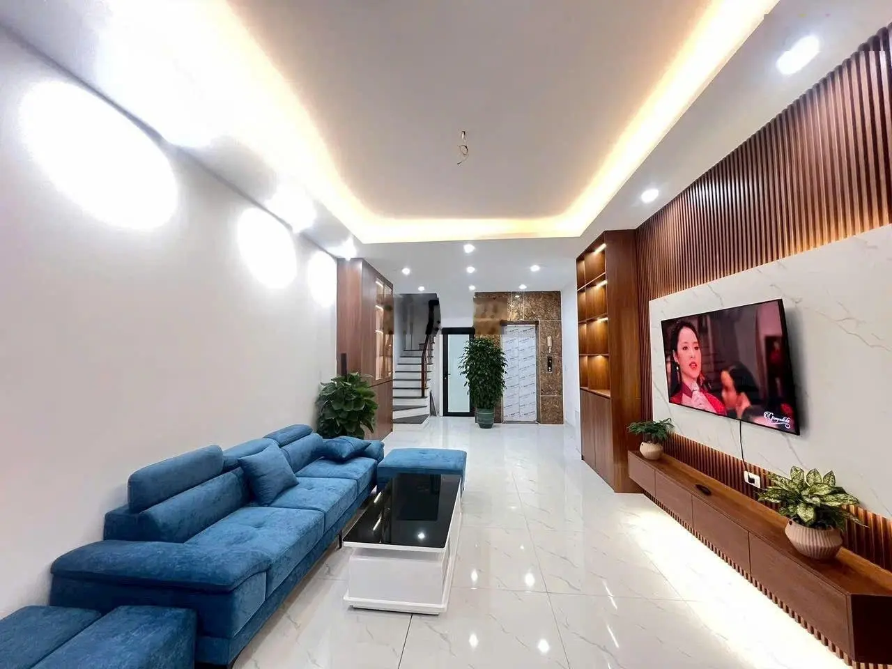 Nhà thang máy dt50m 6 tầng thang máy tây mỗ 6.8 tỷ