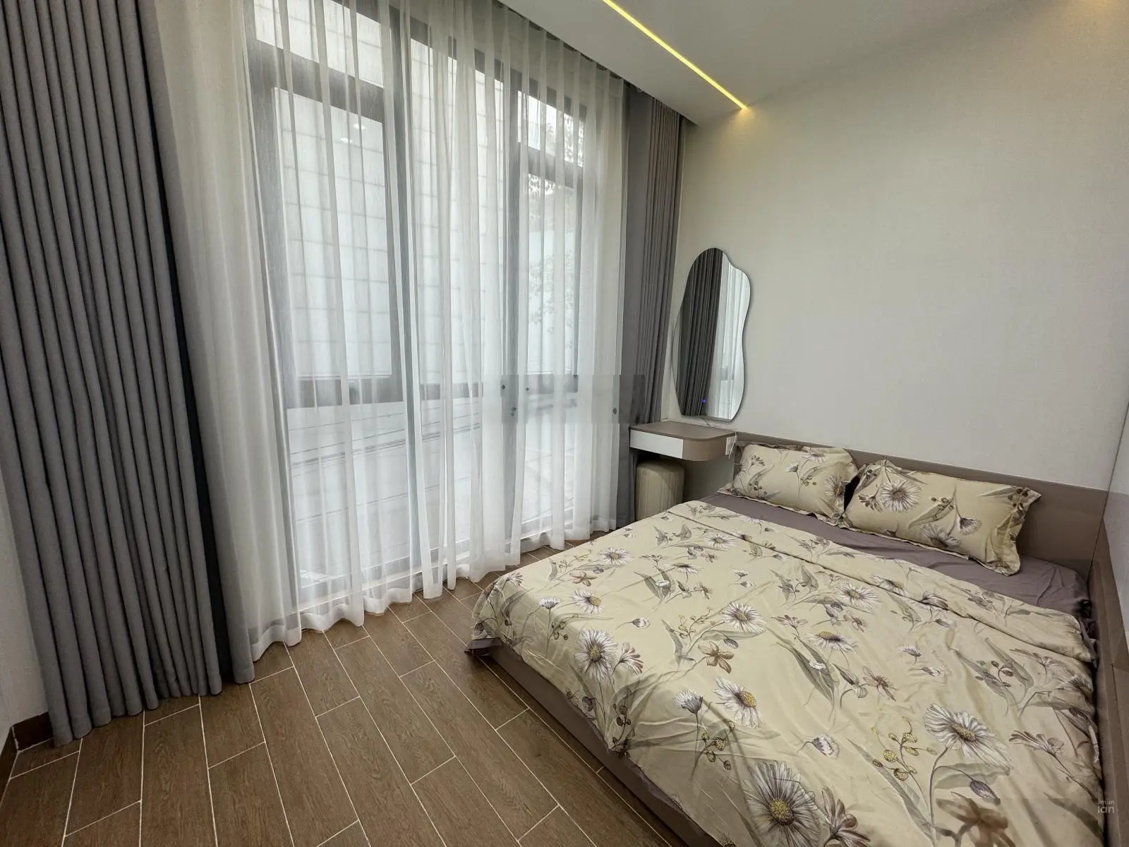 Nhà đẹp phân lô 2 mặt ngõ thoáng vĩnh viễn Chùa Láng Đống Đa - Gần ĐH Ngoại Thương diện tích 45m2
