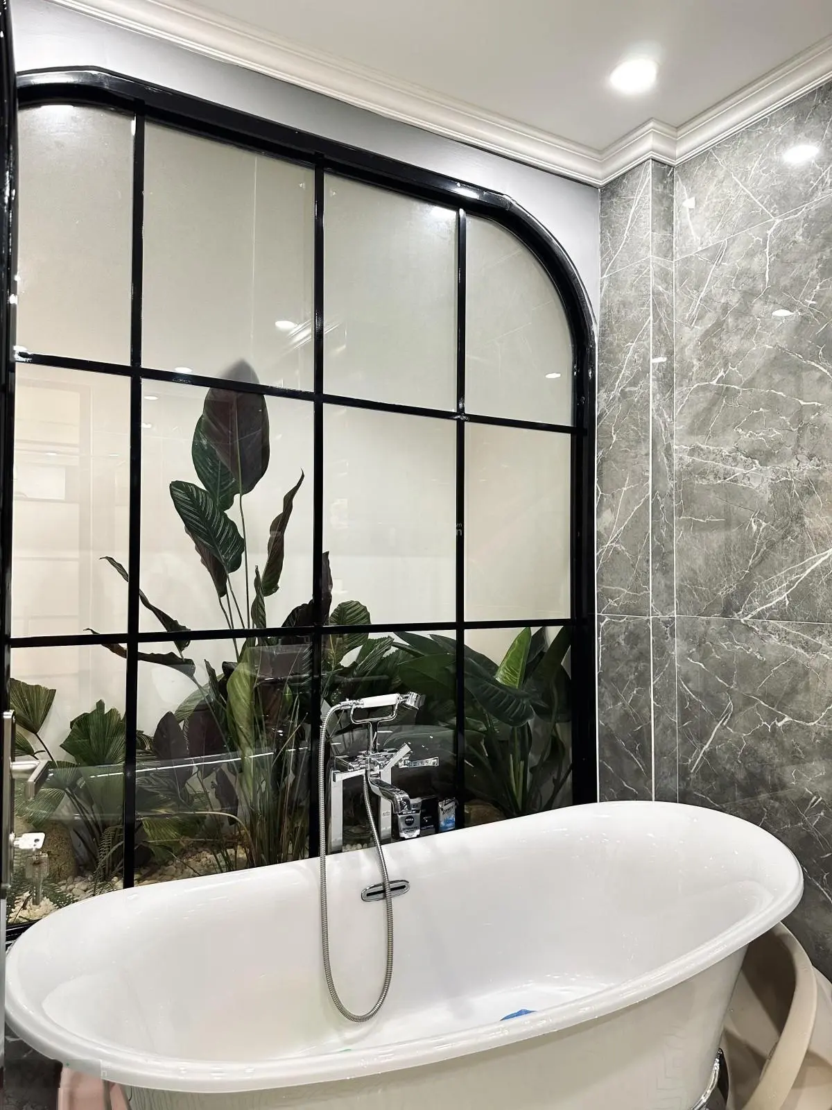 Nhà mới cứng 5 tấm HXH Lê Thánh Tôn view chợ Bến Thành trung tâm Quận 1. Nhà đẹp giá siêu hời 25 tỷ