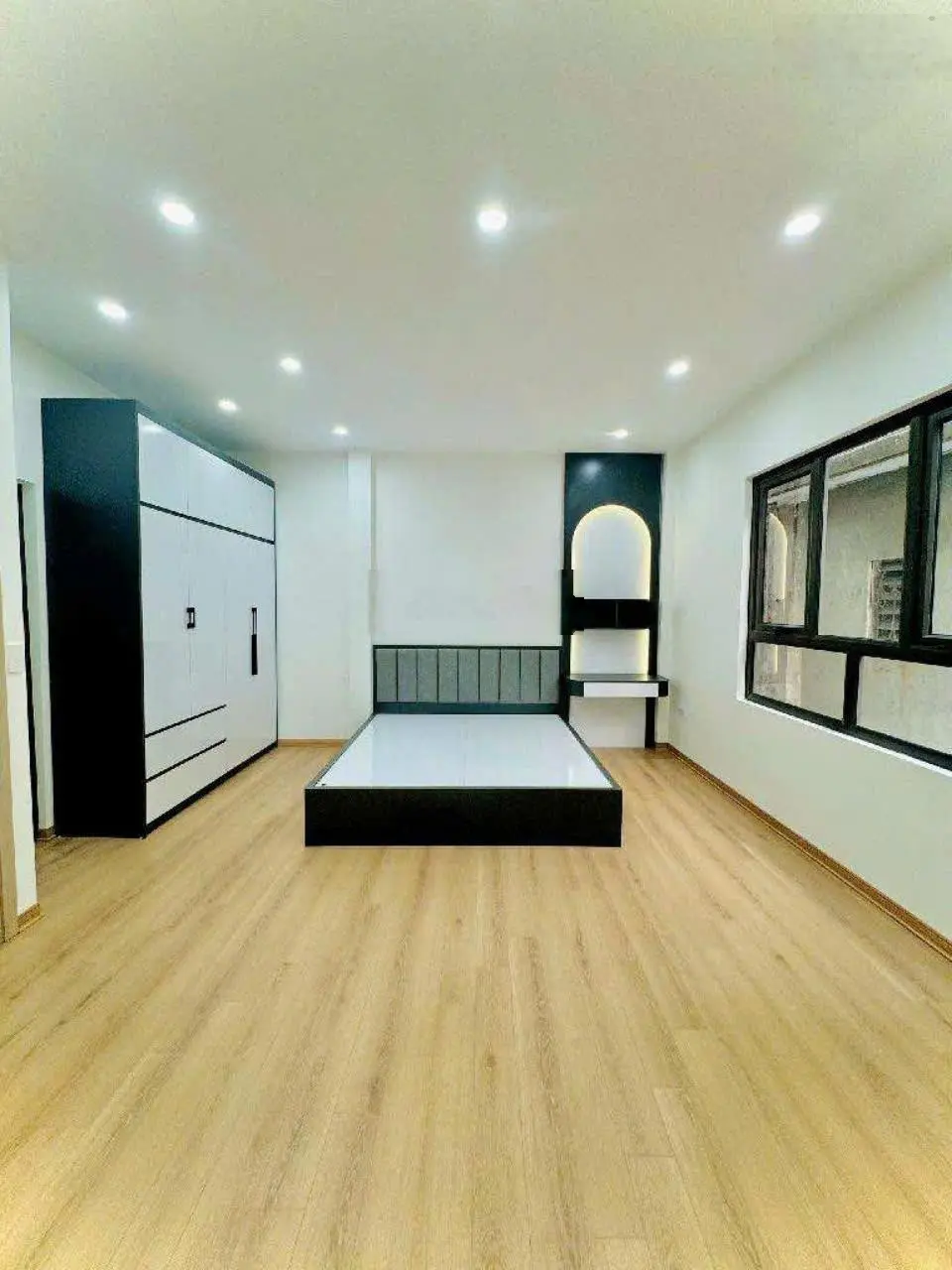 Bán gấp nhà 5 tầng mới tinh 43m2, giá chỉ 6.4 tỷ có bớt, Mễ Trì, Mỹ Đình