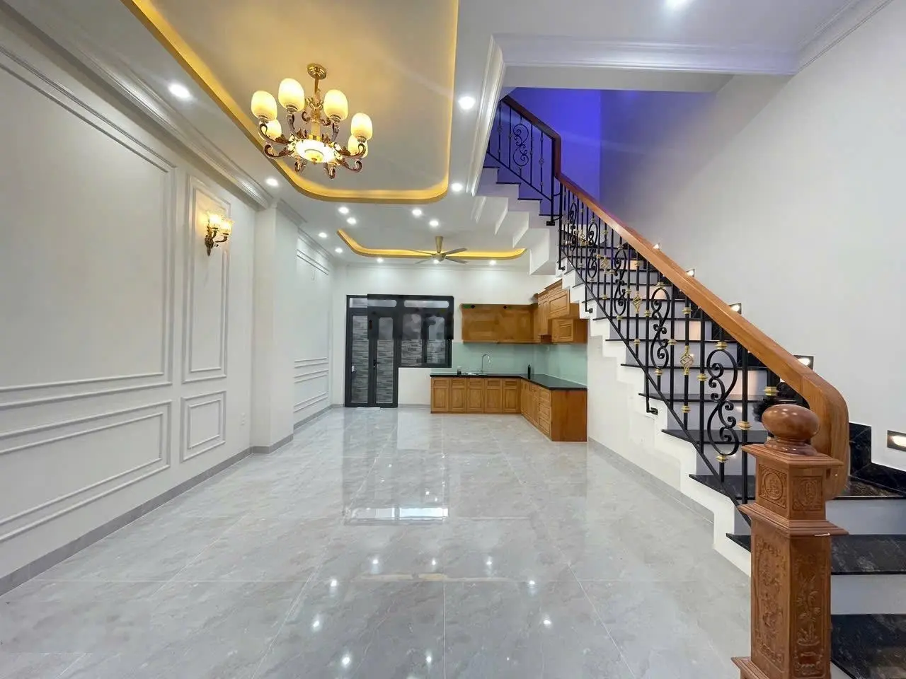 Bán Căn Nhà Mới 100% sát mặt tiền đường ngay trung tâm phường HBC Thủ Đức, Rẻ Nhất Phân Khúc