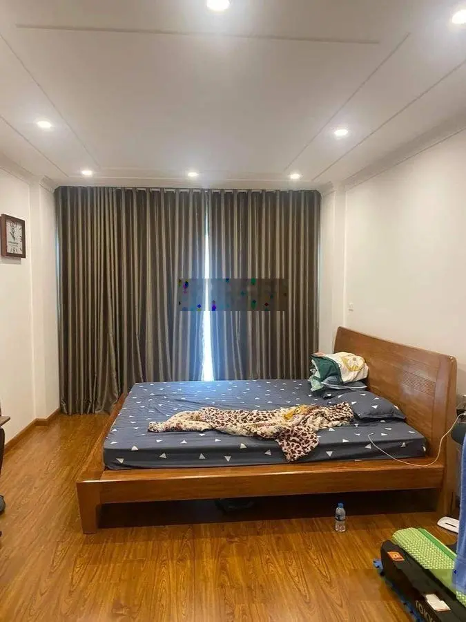 Mặt phố Thụy Khuê, Tây Hồ 42m2, 6 tầng thang máy, vỉa hè, kinh doanh, giá 18.5 tỷ