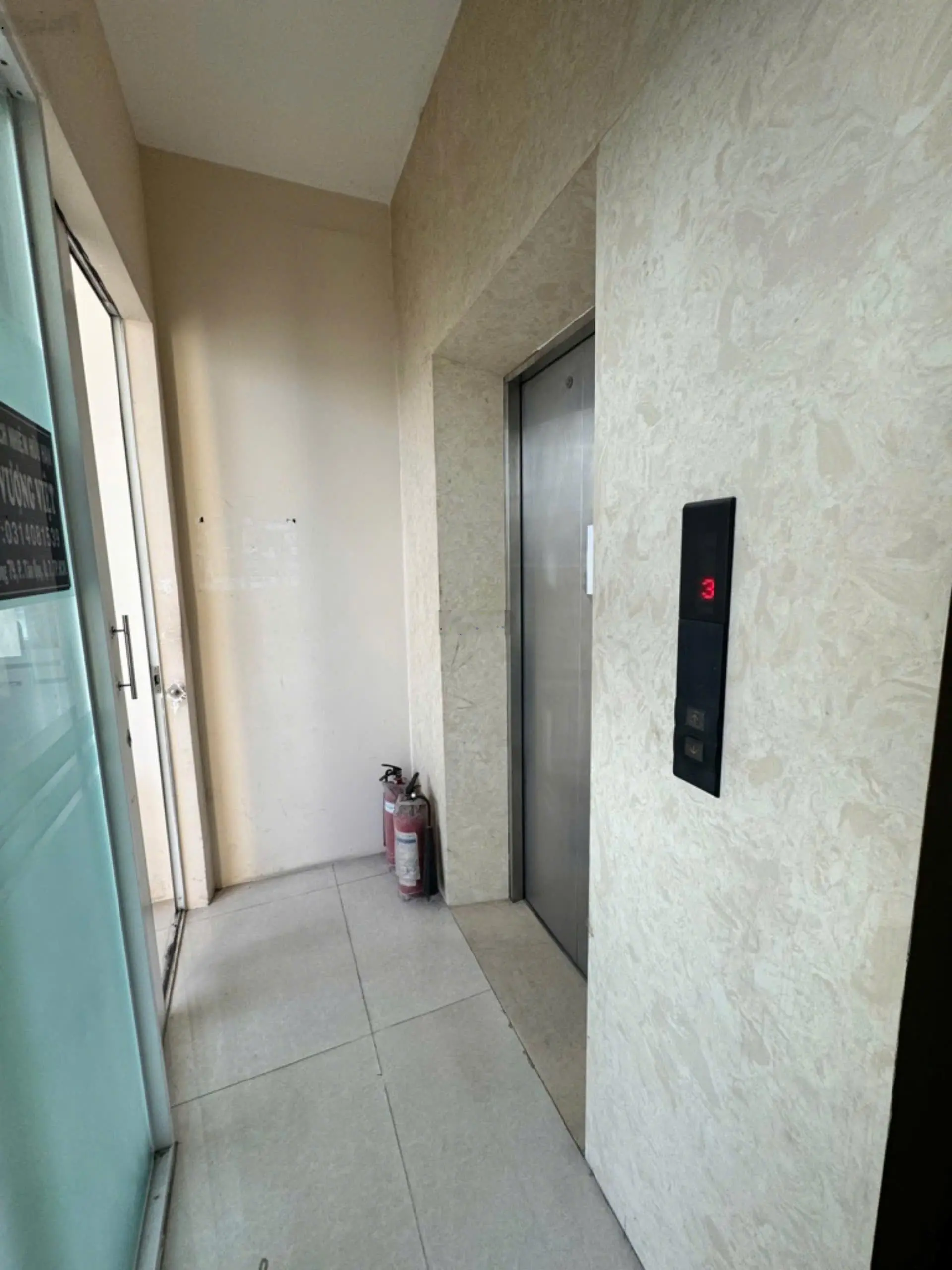 Căn góc 2MT đường Đặng Tất, phường Tân Định, DT 98m2 7 tầng, chỉ 45 tỷ thương lượng, LH 0973 103 ***