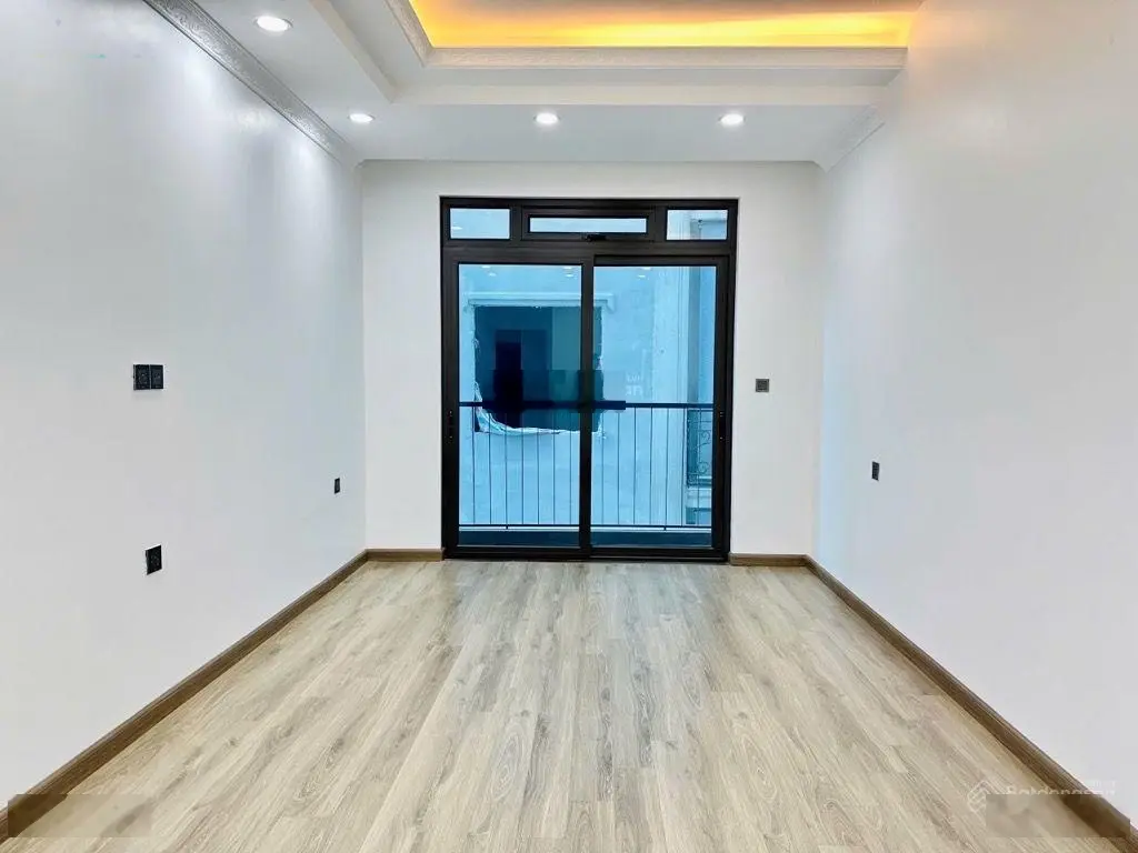 Bán nhà mới ngõ 26 Tư Đình 35m2 ô tô đỗ cửa thiết kế cực đẹp giá chỉ nhỉnh 6 tỷ