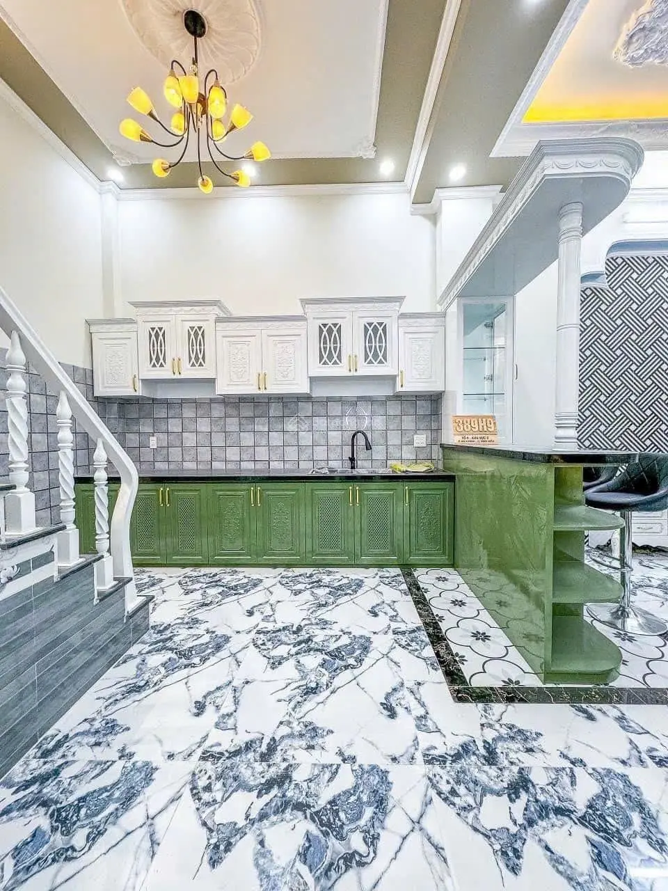 BÁN NHÀ LẦU MỚI 100% SỔ HỒNG HOÀN CÔNG LỘ OTO GẦN BV ĐA KHOA TRUNG ƯƠNG TẶNG FULL NỘI THẤT