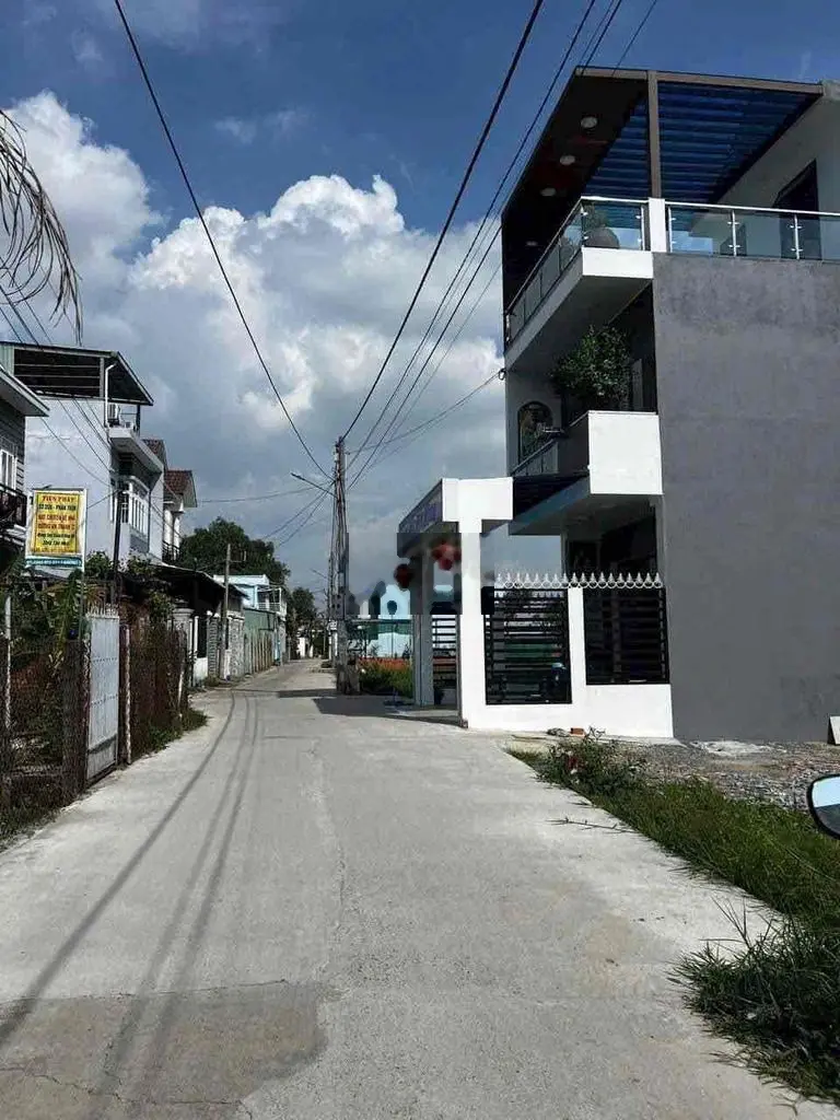 Kẹt tiền bán gấp đất ngay Miếu Ông Cù. 150m2 sổ hồng full thổ cư.