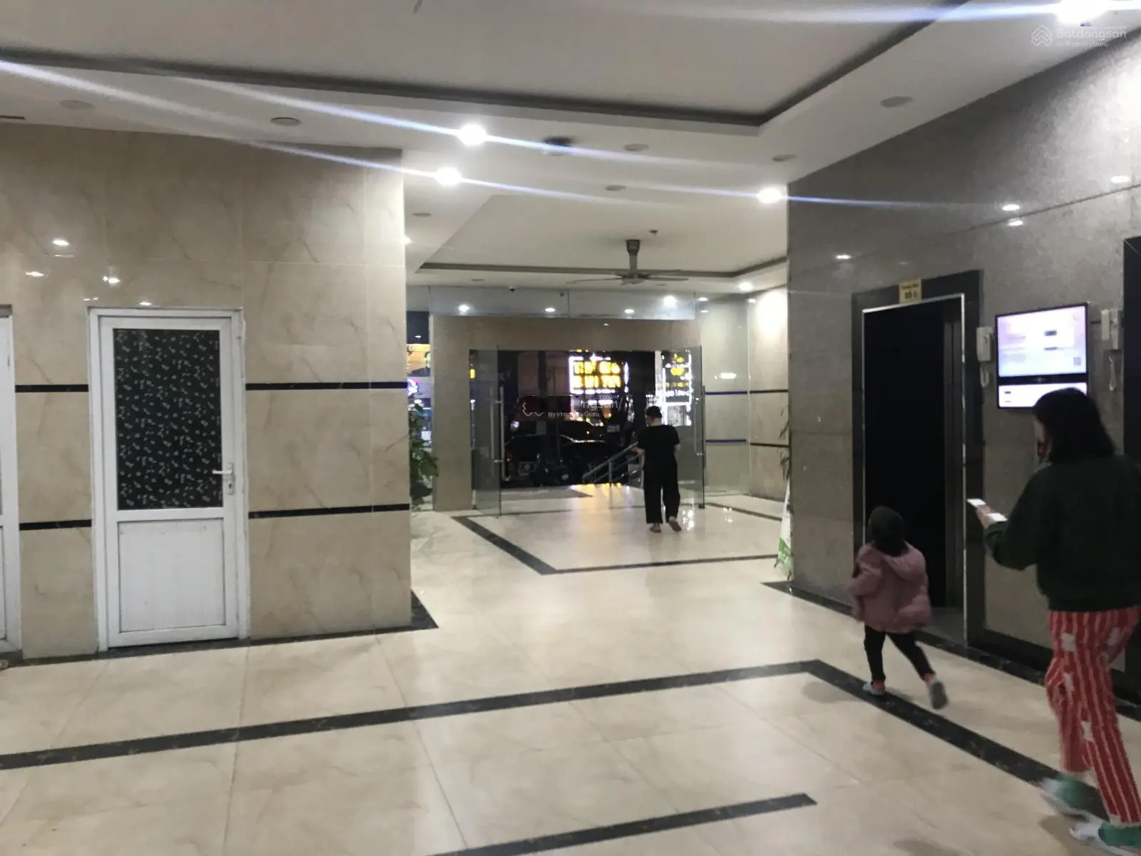 Giá rẻ! 5 tỷ hơn - Bán căn hộ chung cư CT5 KĐT Xa La - Hà Đông - 126m2 lô góc - Full NT - 3N, 2 Wc