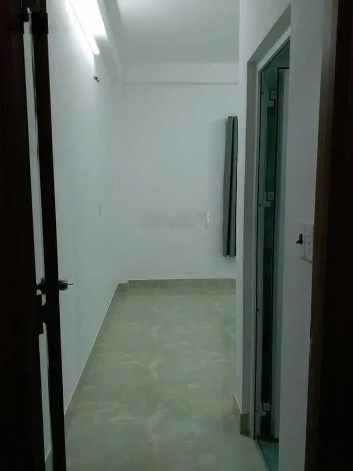 VIP! Mặt tiềnNi Sư Huỳnh Liên, 6 tầng, không lộ giới, đang cho thuê 40tr/tháng