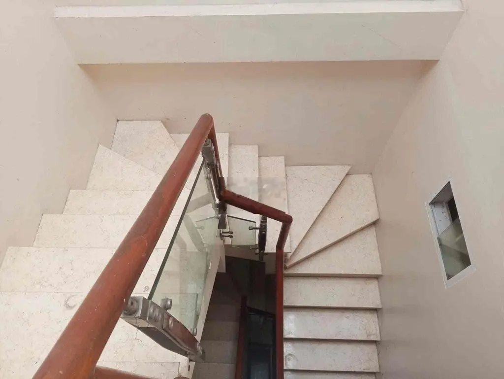 Bán nhà Đội Cấn, Ba Đình, 49m, 4ngủ, Nhà đẹp, 30m ra phố, Ngõ thoáng