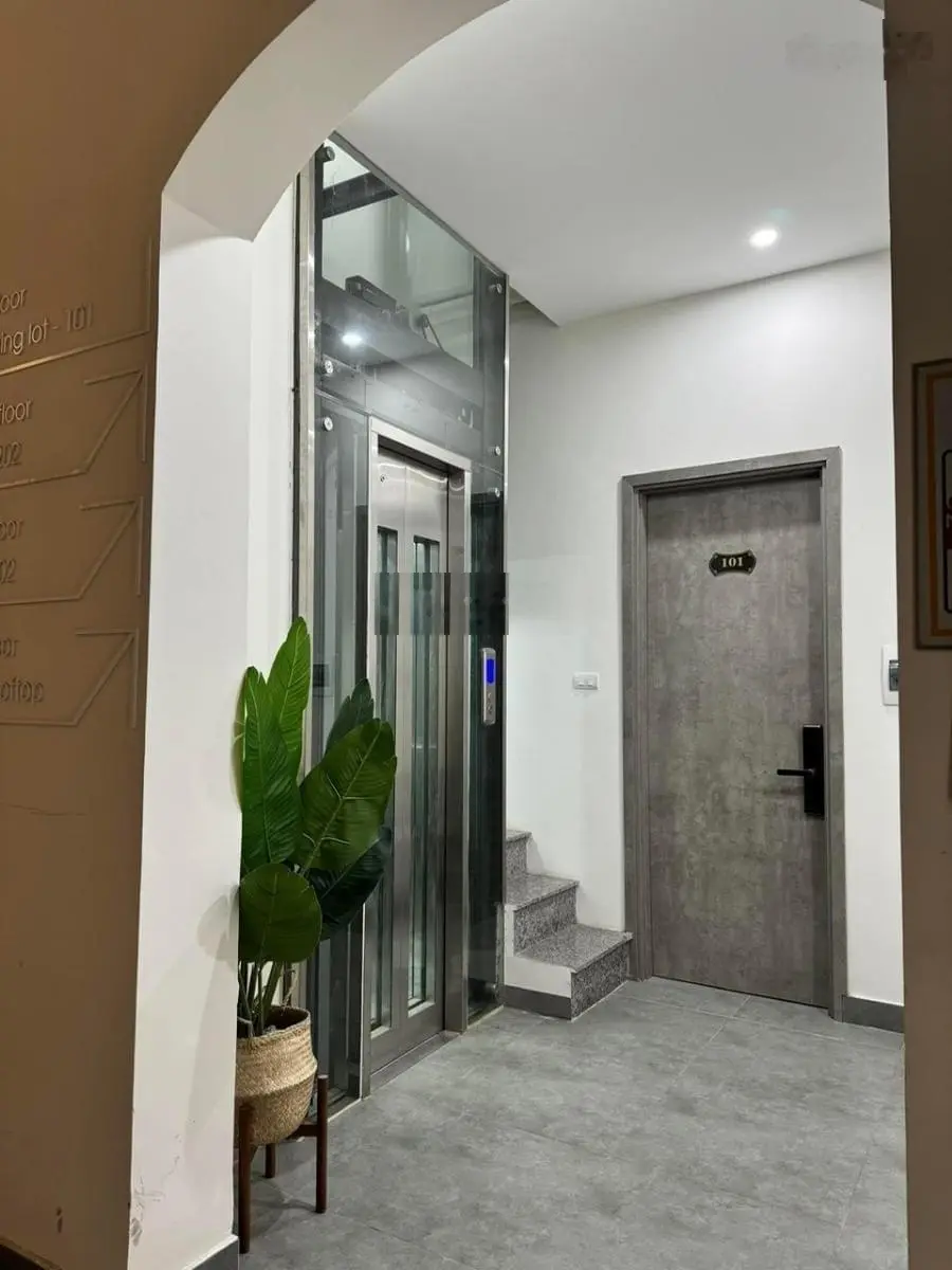 Nhanh thì còn! Bán nhà lô góc 52m2, 7T thang máy, 11P kk, ngõ thông ô tô, gần phố, kd . Thuỵ Khuê