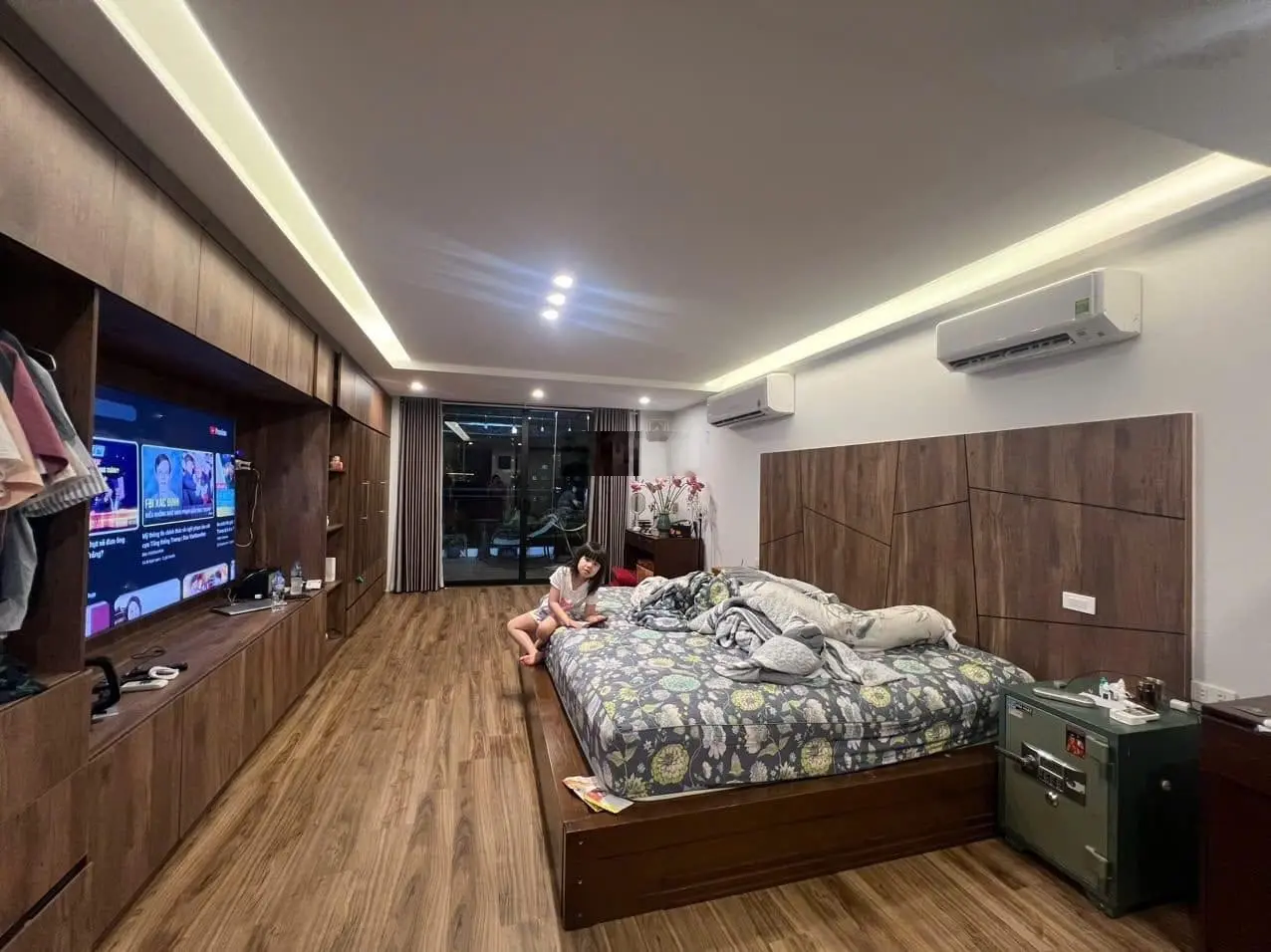Đẳng cấp! Ngay mặt phố An Dương Vương 100m2, 6 tầng thang máy, nội thất xịn sò, gara ôtô. Giá 22 tỷ