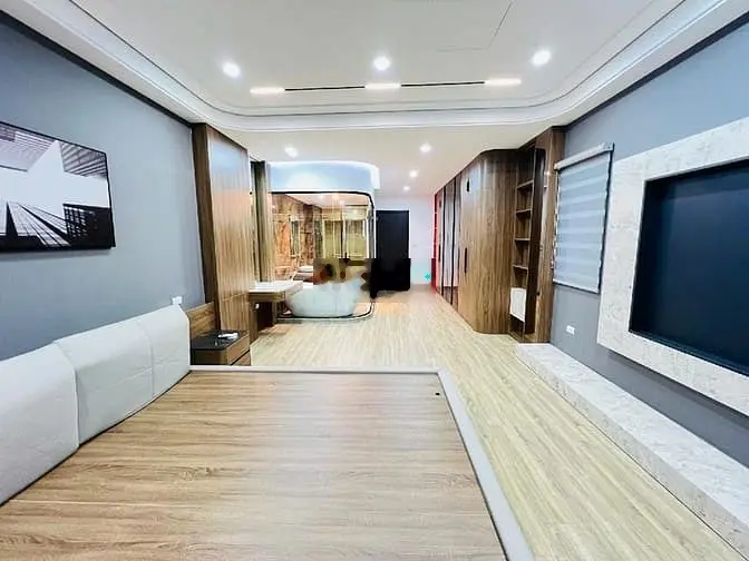+Mặt Phố-Ngô Gia Tự -Đức Giang-Long Biên. -Diện Tích 97m2. -Nhà 5 tầng
