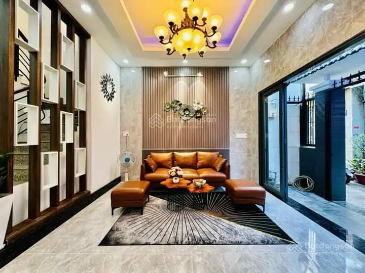 Đầu tư sinh lời ngay nhà Hoàng Văn Thụ, P 2, Tân Bình, DT 56m2, đang thuê 18 tr, giá 3 tỷ 890, SHR