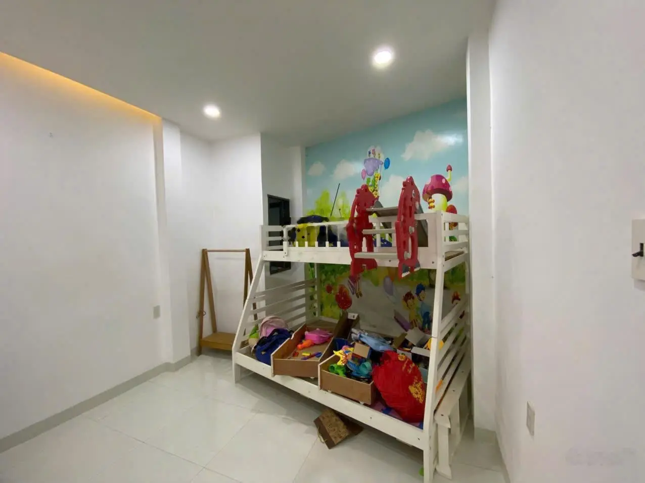 Bán nhà tâm huyết 2 lầu ngay KĐT Mỹ Gia - Gói 6 tp Nha Trang. sân rộng, oto trong, ngoài đều được