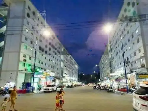 Nhà xã hội 77 m², chủ nhà định giá có 57 m2. Bị hớ 20 m², giá đầu tư: 1,360 tỷ, Sài Gòn mua được