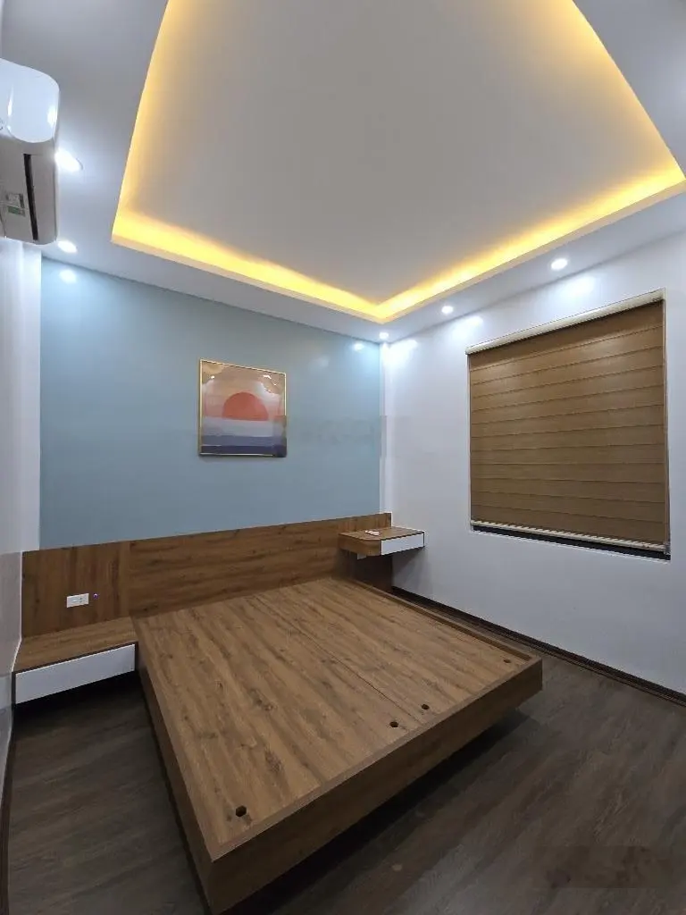 Bán nhà Giải Phóng, Hoàng Mai, nhà mới đi bộ ra bến xe nước ngầm, 4T mới, 40m2, 7.2 tỷ