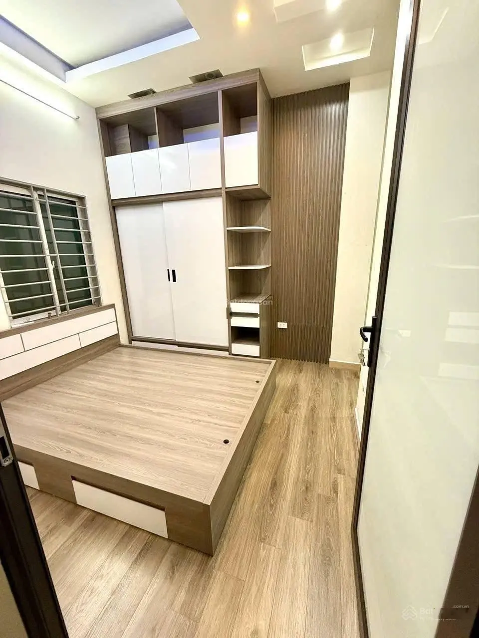Bán nhà 5 tầng 3PN 4,5 tỷ rẻ nhất Phố Nhân Hoà Thanh Xuân full nội thất sẵn sổ LH 0976122331