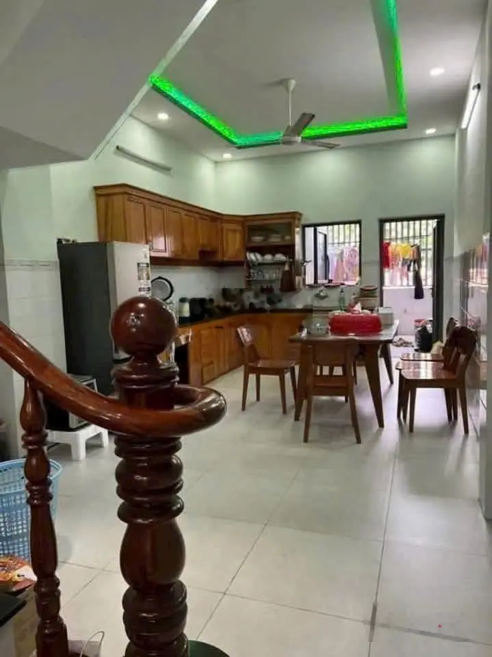 Bán nhà 3 Lầu MTKD Đường Tỉnh Lộ 43. DT: 99,7m2. Giá 6 tỷ TL
