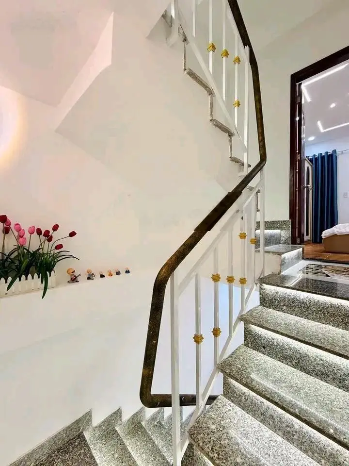 Giảm giá cực tốt căn nhà Lê hồng Phong - Phường 10 - Quận 10, giá 3TỶ380/78,4m2, đang cho thuê 24tr