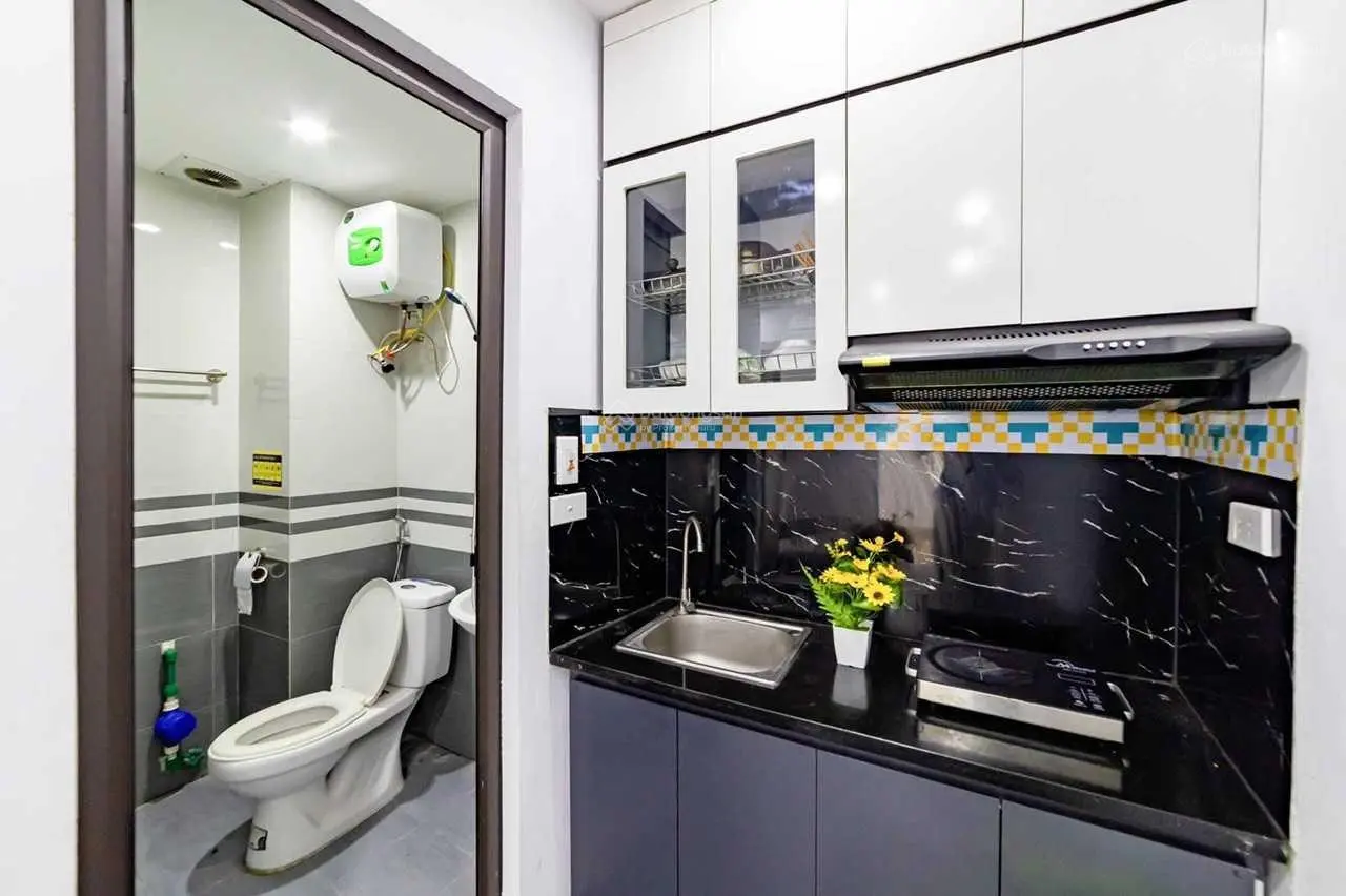 Hiếm có! Bán toà CHDV 55m2*6T thang máy ngõ oto phân lô gần ĐH Y HN 13PN xây mới DT1tỷ/năm, đủ PCCC