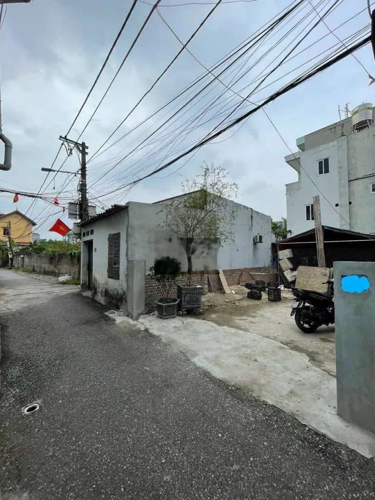Bán 77m2 đất đông dư , gần hồ điều hoà , ngõ ô tô thông , ô tô vào đất