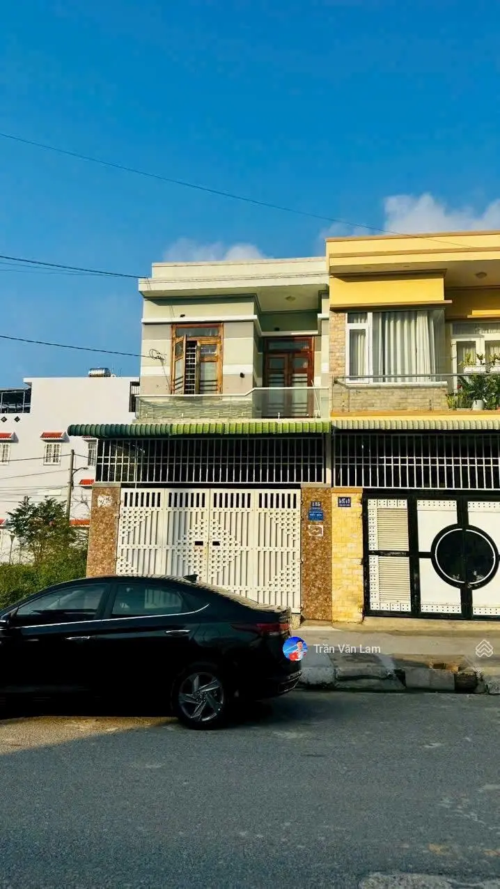 Nhà đẹp 2 tầng 2 mặt tiền Trần Khát Chân, Vĩnh Hòa, Nha Trang