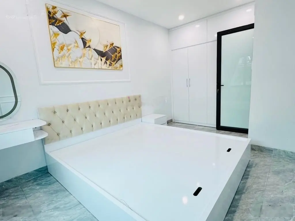 Sang sịn tại ngọc lâm long biên 38 m x 7 tầng - chỉ 10.2 tỷ. có bớt ô tô vào nhà - kinh doanh ch