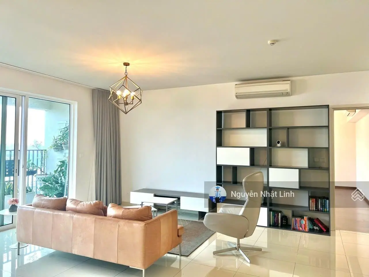 Chủ gửi bán Siêu phẩm 4PN, tầm nhìn toàn cảnh sông và city, nội thất siêu đẹp - giá chỉ 17 tỷ bp