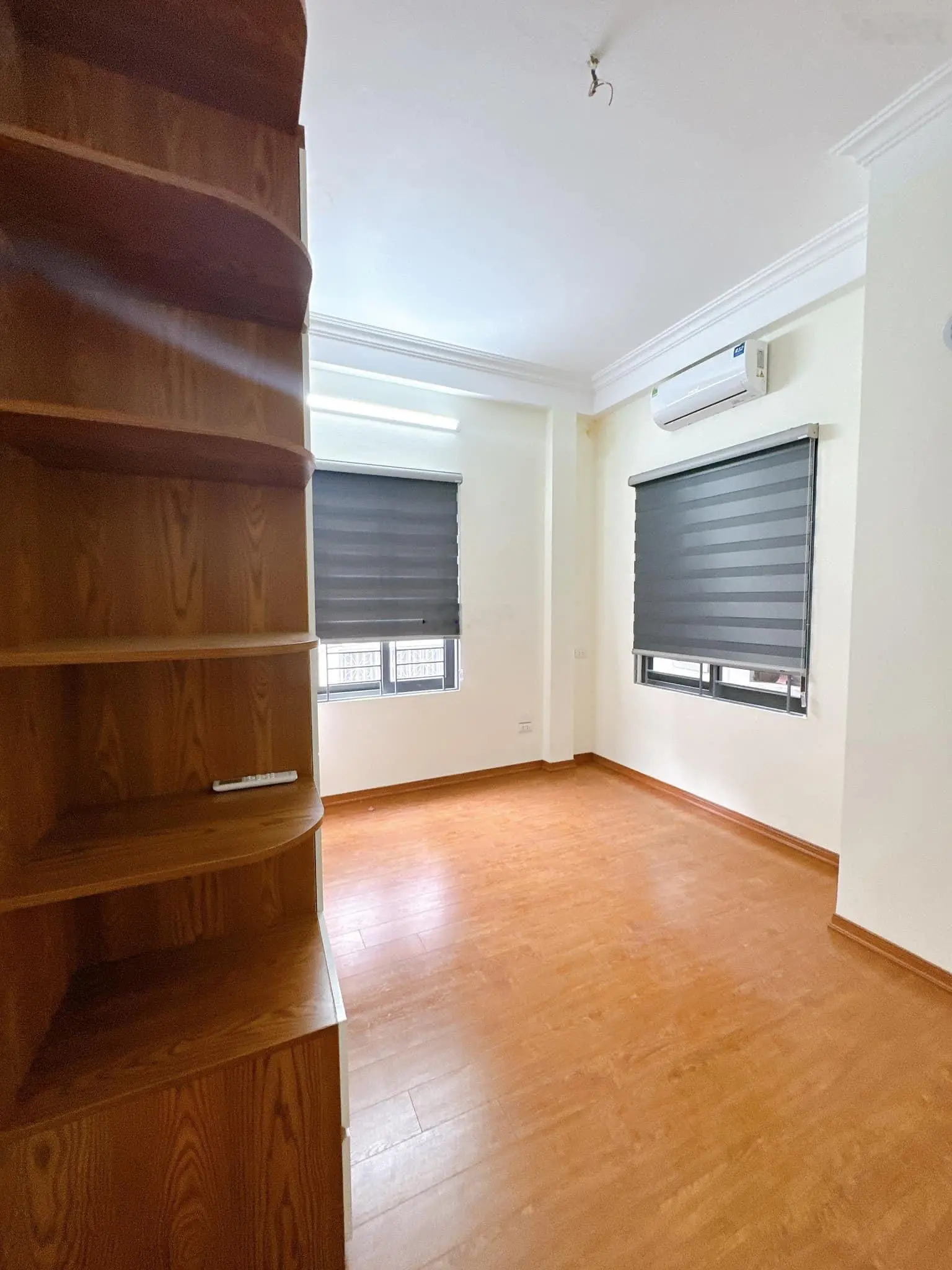Bán nhà riêng Ngọc Khánh 34m2 5 tầng, MTx4,5m giá 6,95 tỷ ở ngay LH 0987 396 ***