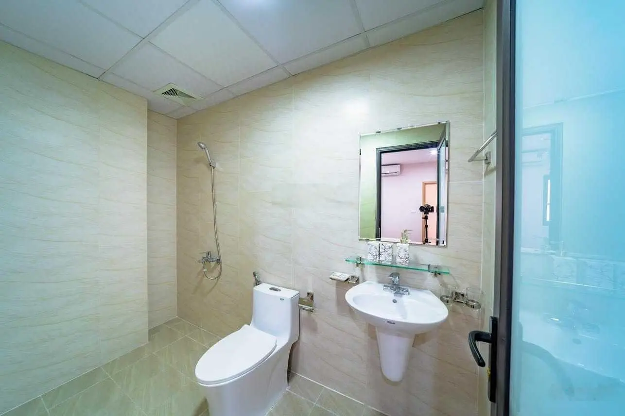 Cần bán căn 2PN đang cho thuê lâu dài giá chỉ từ 800tr, view đẹp hướng mát Đông Nam