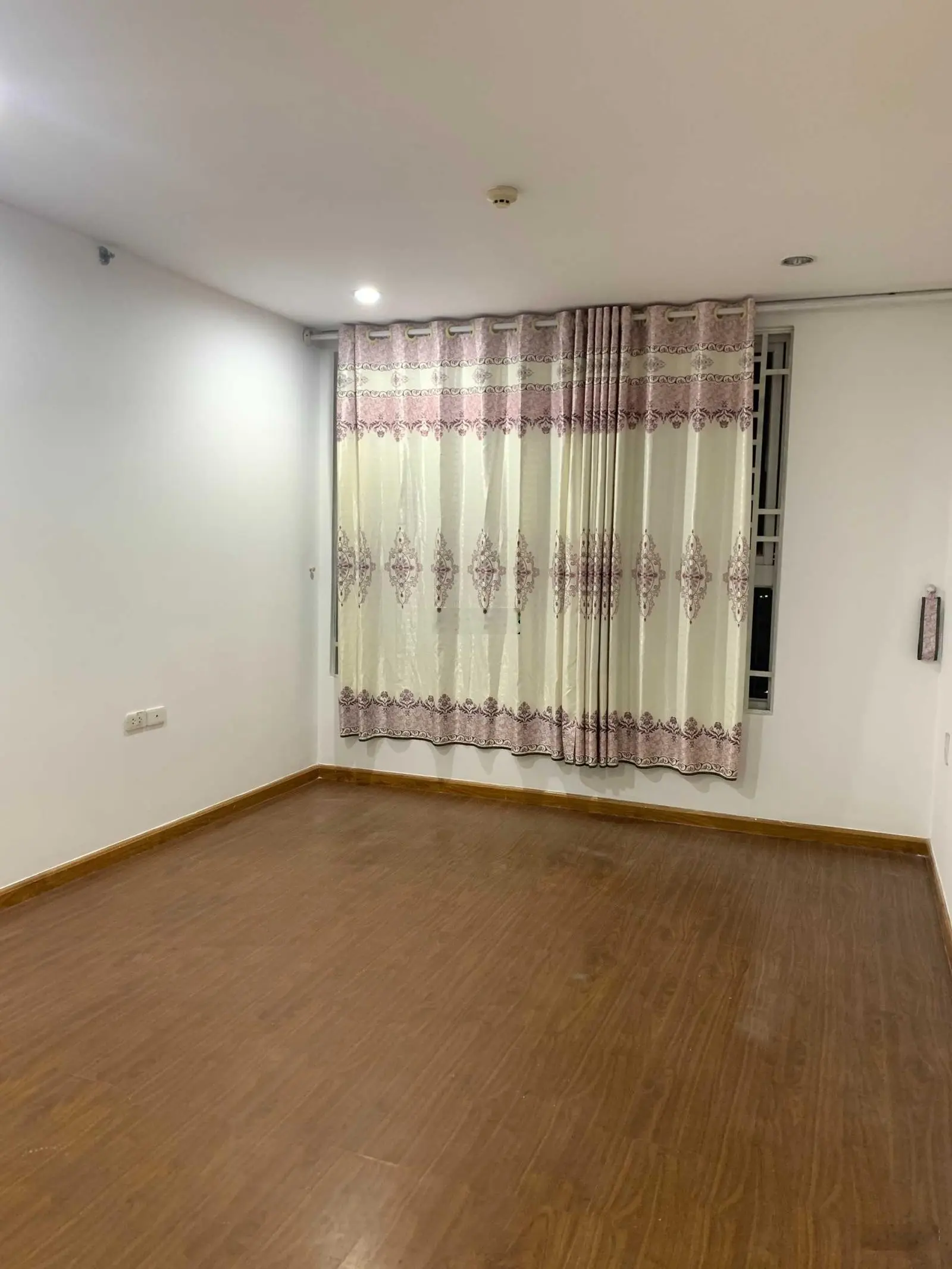 Chung Cư Bàu Cát 2, 76m2 Cần Bán Gấp, 2 Phòng ngủ Quận Tân Bình
