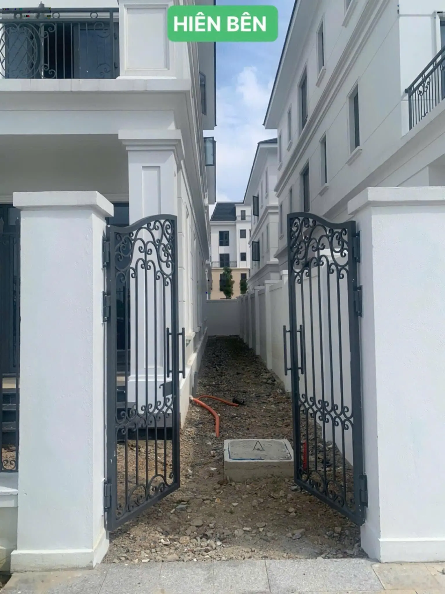 Bán biệt thự hướng Đông Nam duy nhất, diện tích 212.6m2, 3 tầng 367m2 sàn gần Sông Mã, đường 28m