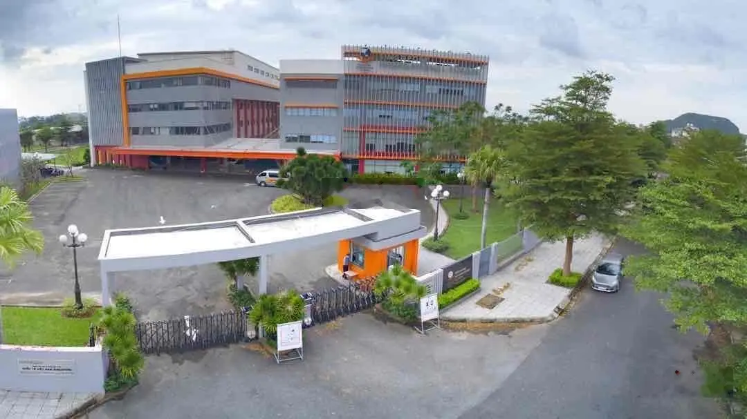 Bán Biệt thự lô góc 800m2- đối diện trường quốc tế Singapore- Ven sông Cổ Cò. Hồ bơi