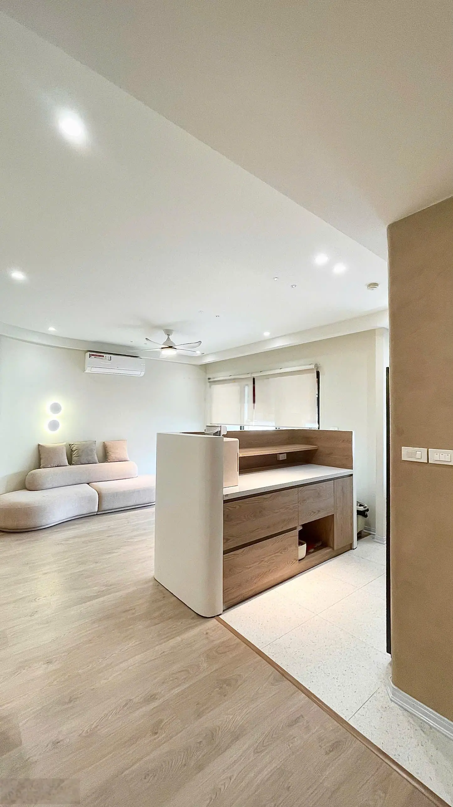 Căn góc 2PN diện tích 89m2, tại Hapulico full nội thất cần bán tại Hapulico Complex, sổ đỏ lâu dài