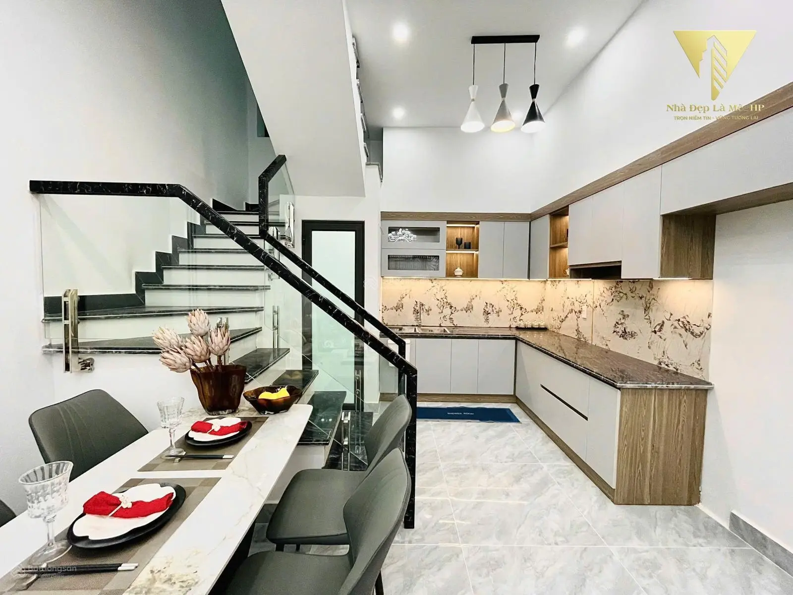 Nhà xây mới 3 tầng, 42m2 tại ngõ 47 Phạm Hữu Điều, Niệm Nghĩa, nhỏ xinh, giá đẹp