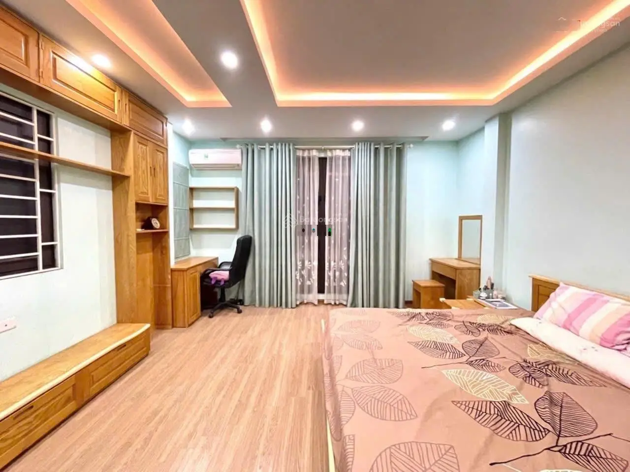 Bán nhà 5T, 57m2, gara ô tô tại Tư Đình, Bát Khối, Long Biên, Hà Nộ 10,5 tỷ giá cực chất, đẹp