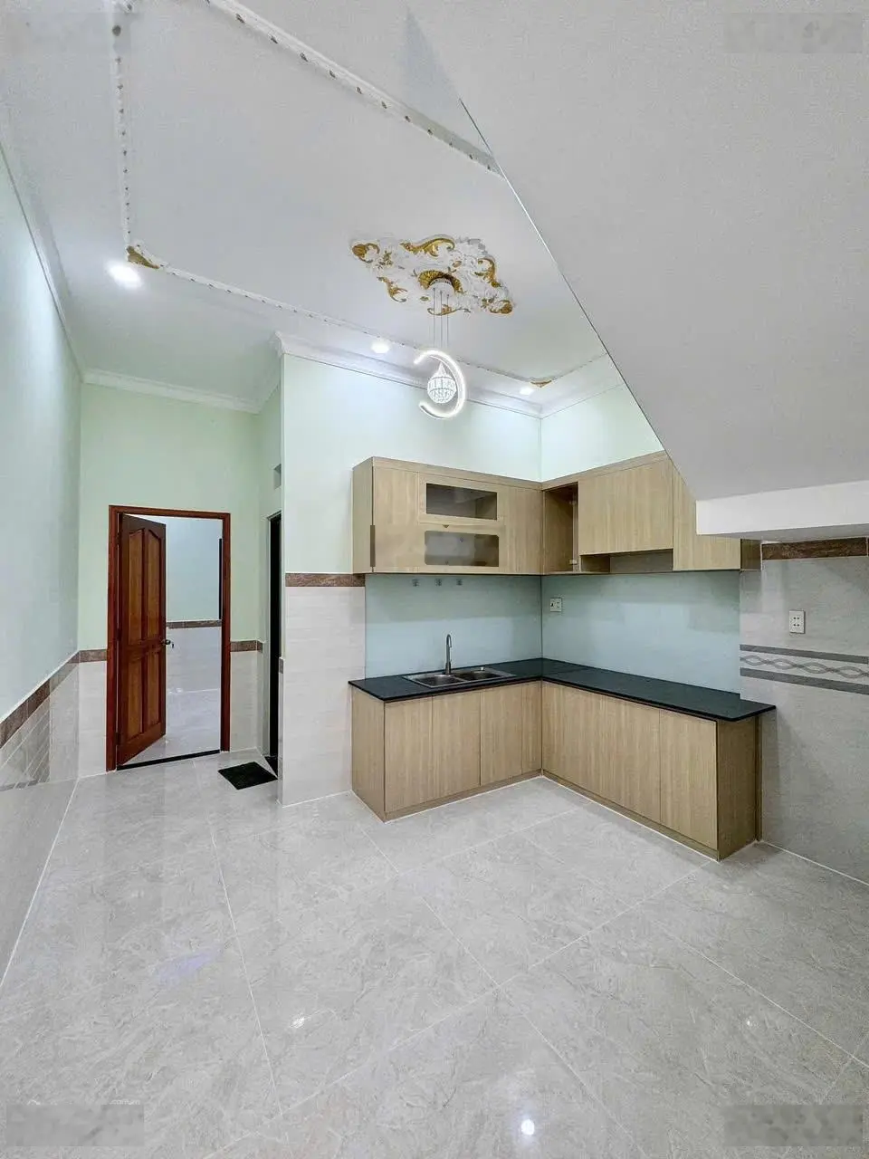 Chủ gởi bán nhà (hoàn công) 1 trệt 1 lầu. dt 60m2 sổ riêng thổ cư 100% đường xe hơi tại p. bửu hòa