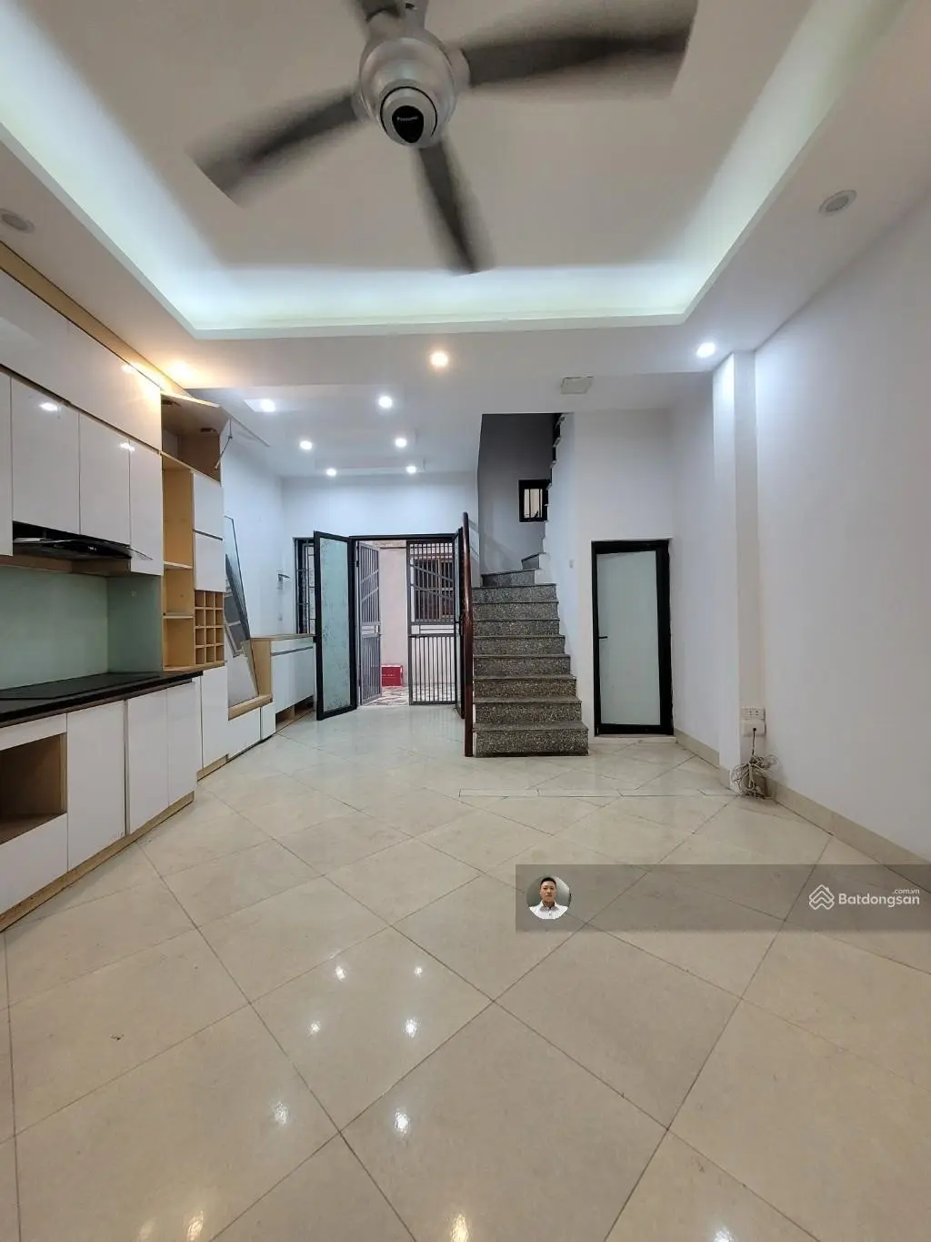 Bán Nhà Đông Dư Bát Khối cạnh Cự Khối Long Biên 35m2 x 3 tầng hơn 3 tỷ 3 ngủ cách cách 10m ra ô tô