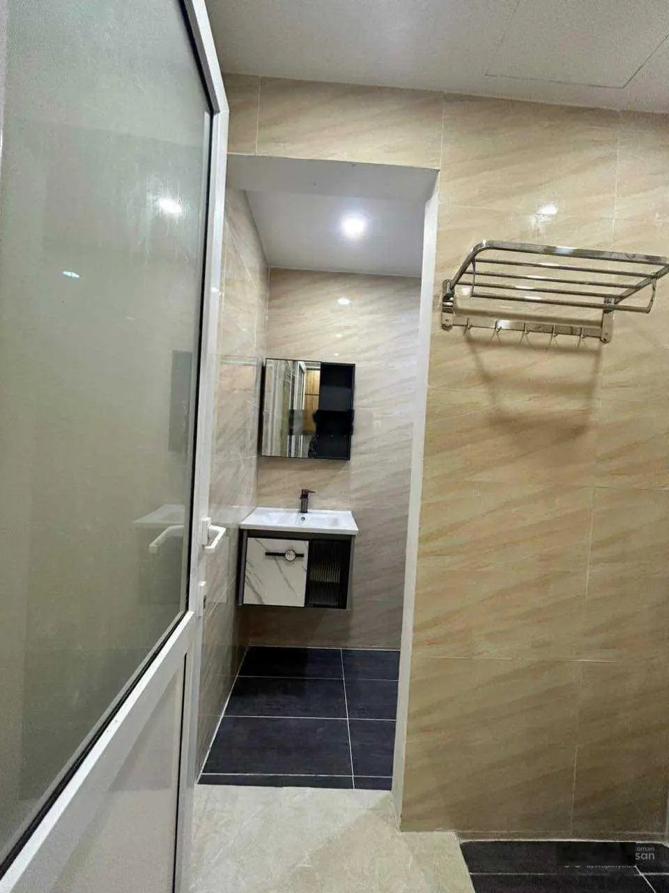 Cần bán căn nhà mới xây ngay TTTP hẻm đường Định Cư, Nha Trang, Khánh Hòa