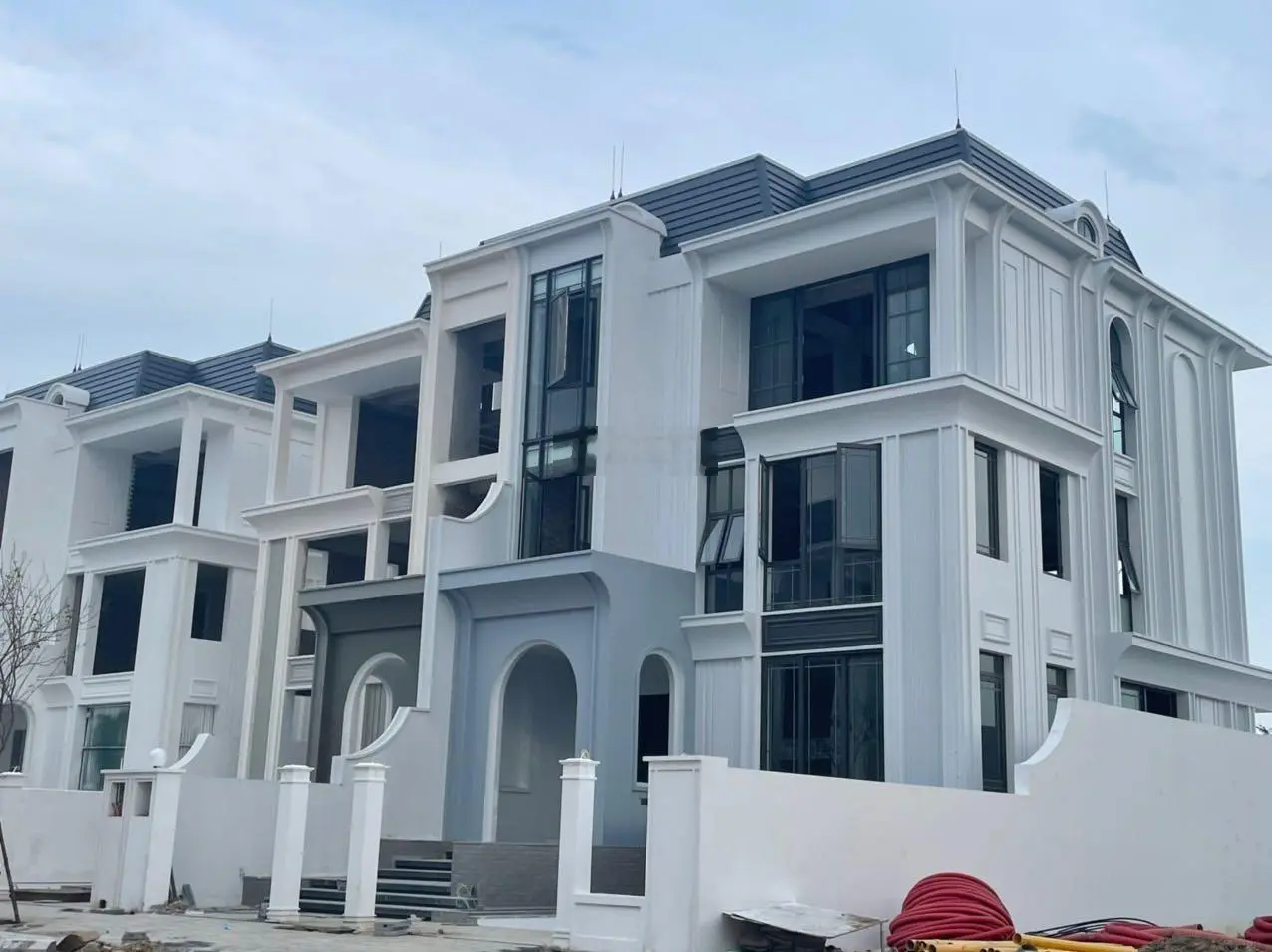 Suất ngoại giao giá gốc: 260tr/m2 - dự án là Eden Residences Ciputra