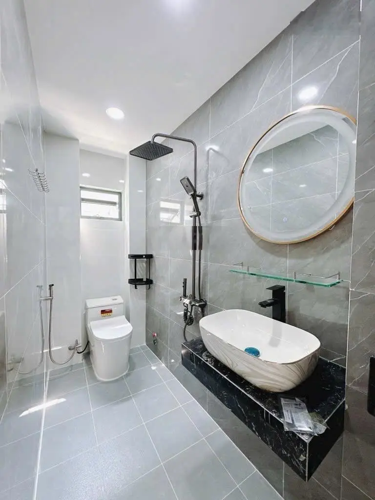 Nhà đẹp vĩnh hội q4- 3 lầu đúc- 35m2 ngang 5,5m - sân rộng - ko qh-chỉ 5 tỷ nhỉnh