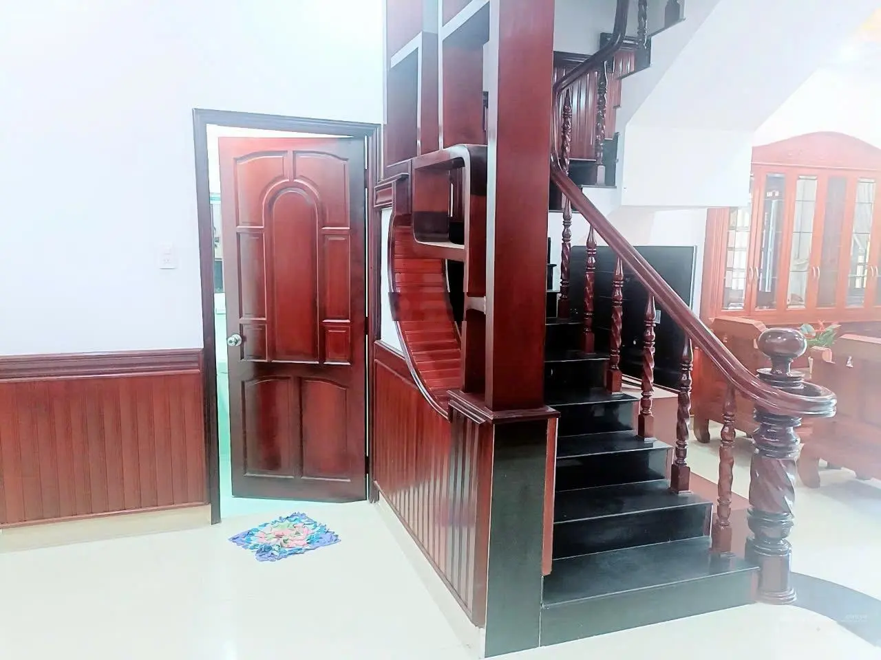 Bán căn nhà cực hiếm đường Đỗ Xuân Hợp, DT 50m2, sàn 160m2, phường Phước Long B, Q9